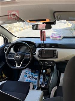 نيسان فيرسا